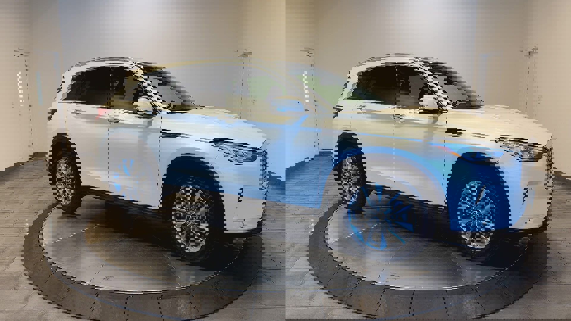 Certified 2022 INFINITI QX50 Essential image 2