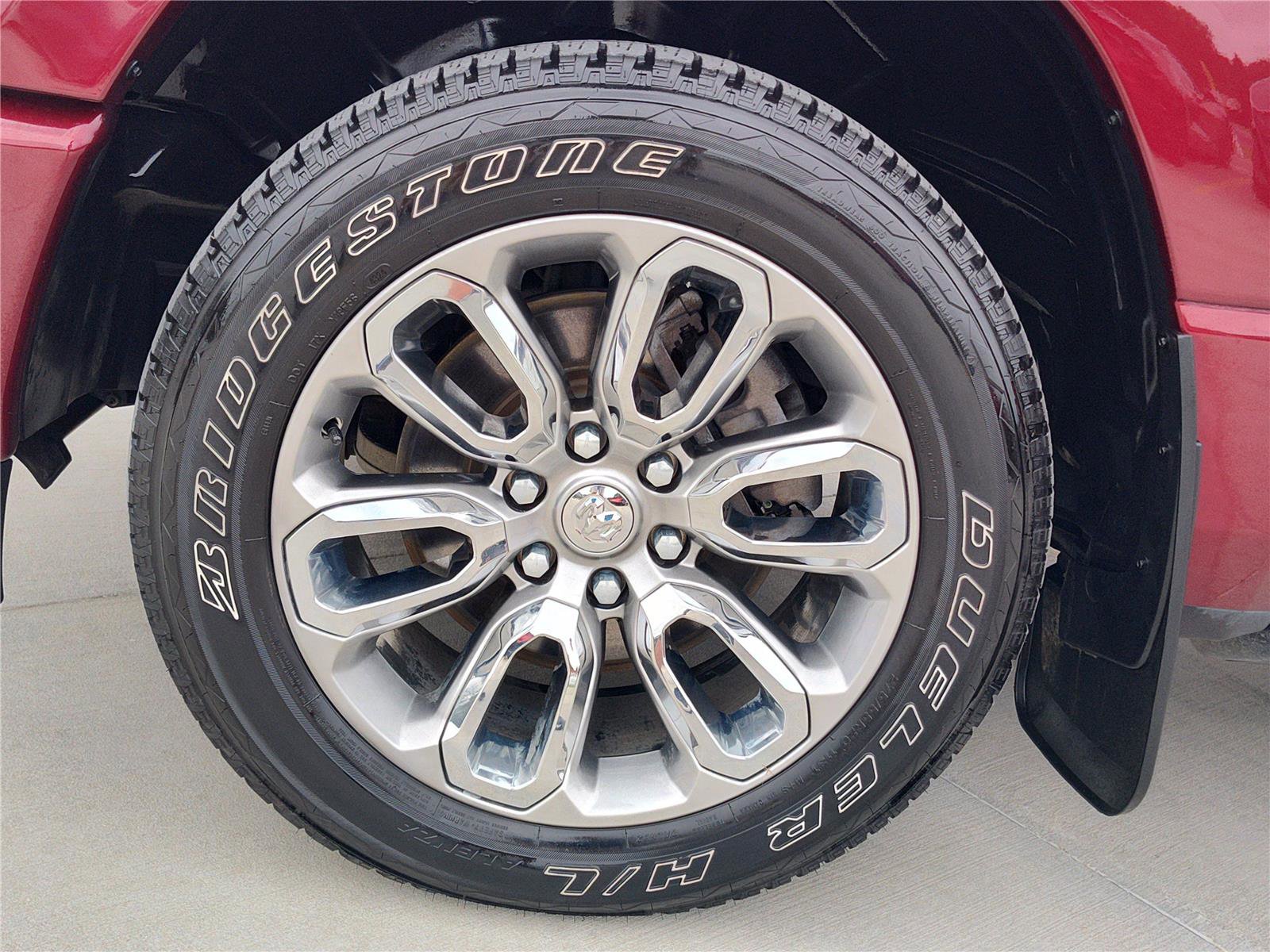 Used 2023 RAM 1500 Laramie AWD/4WD image 12
