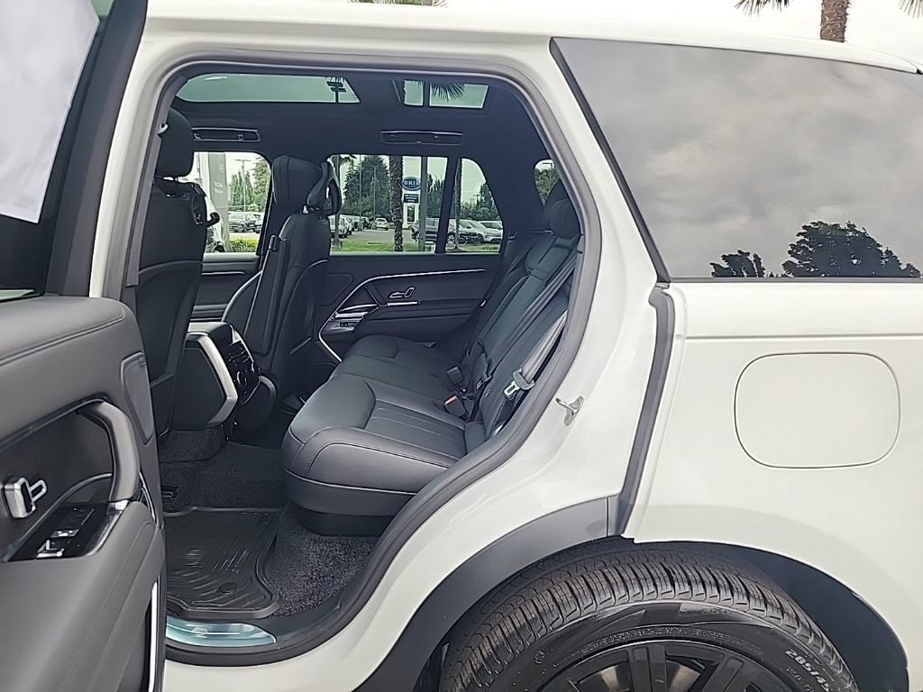 New 2026 Land Rover Range Rover SE AWD/4WD image 14