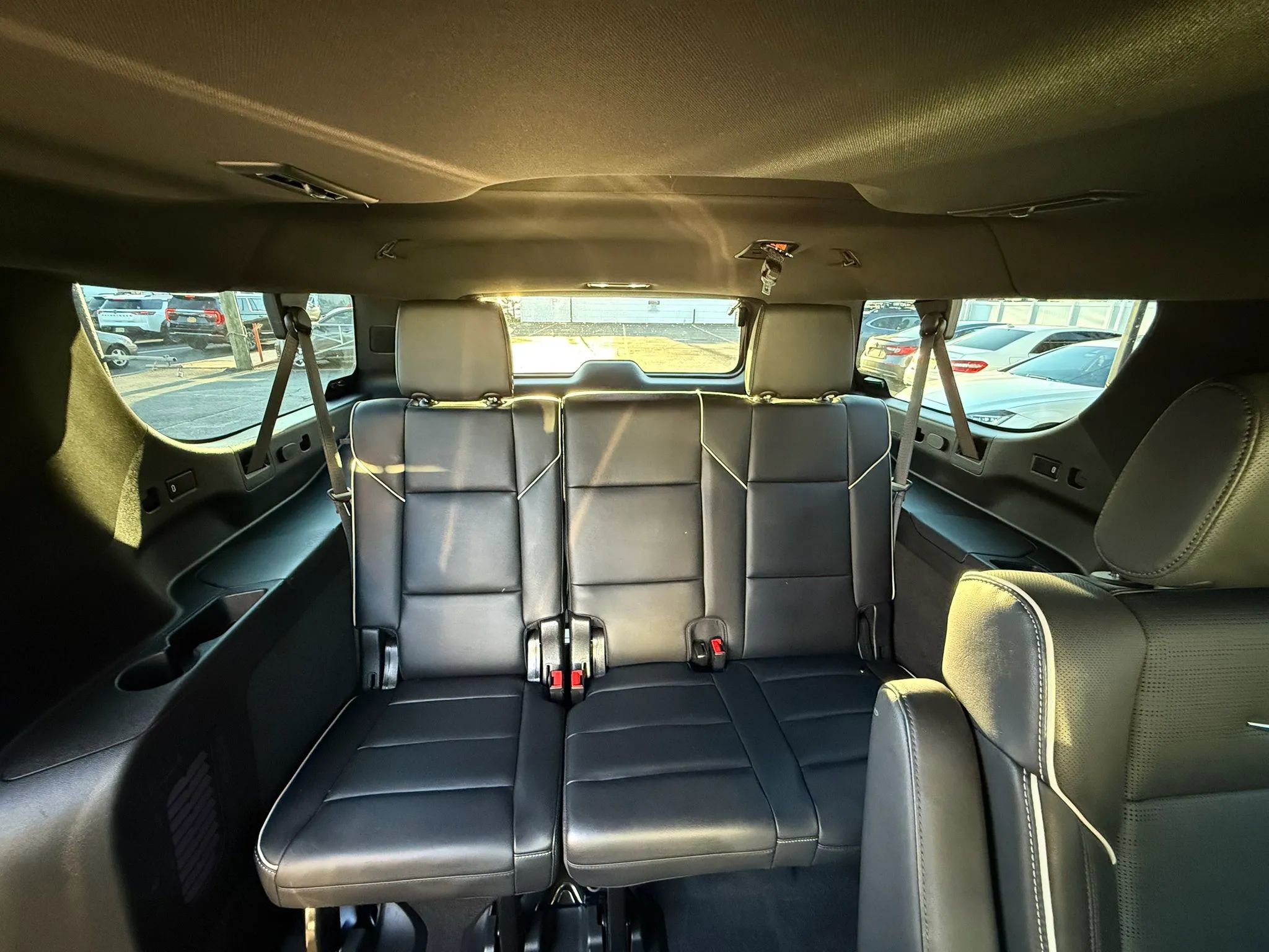 Used 2023 Cadillac Escalade ESV Premium Luxury AWD/4WD image 49