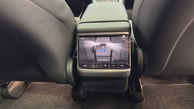 Used 2024 Tesla Model X image 21