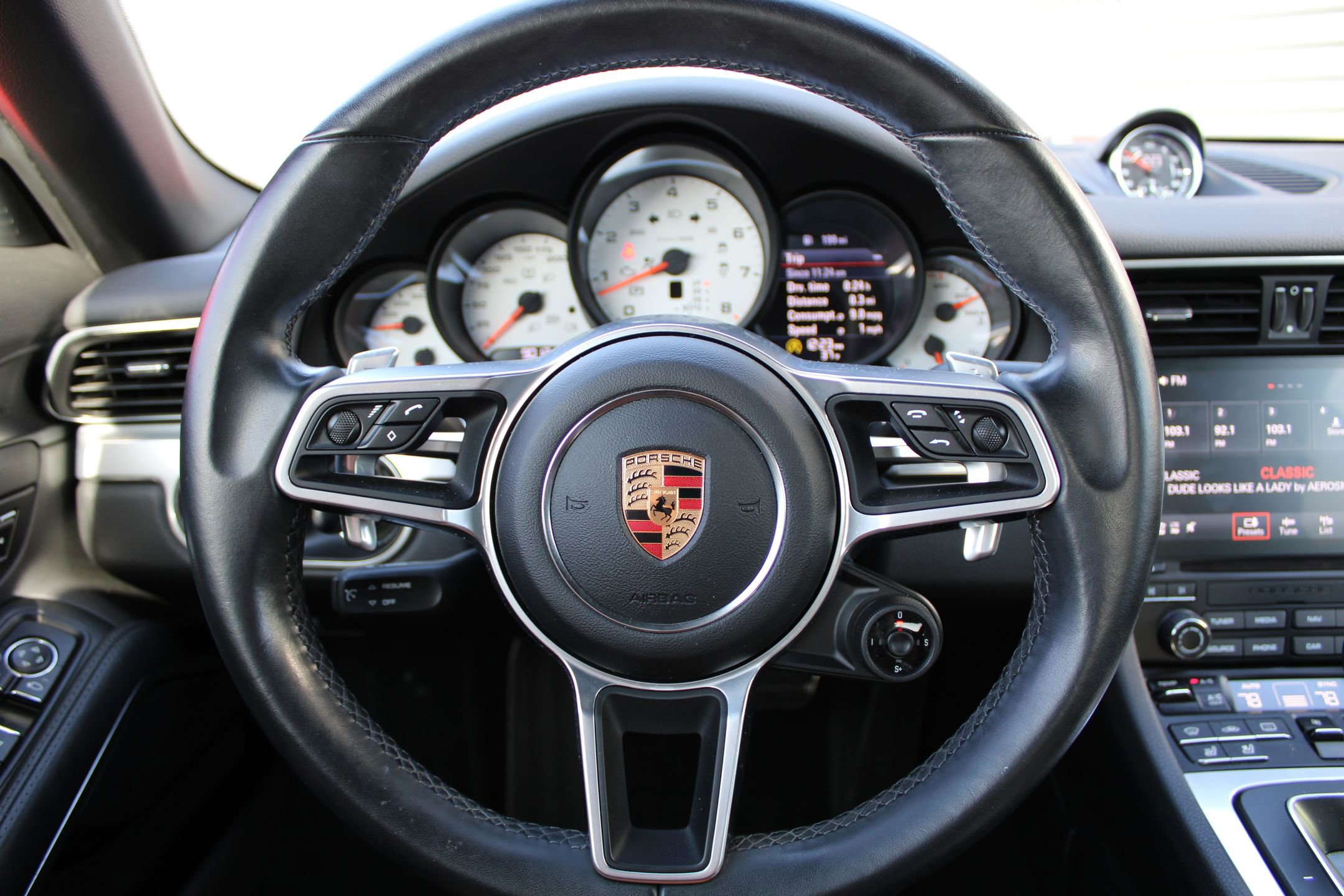 Used 2017 Porsche 911 Carrera 4S image 15