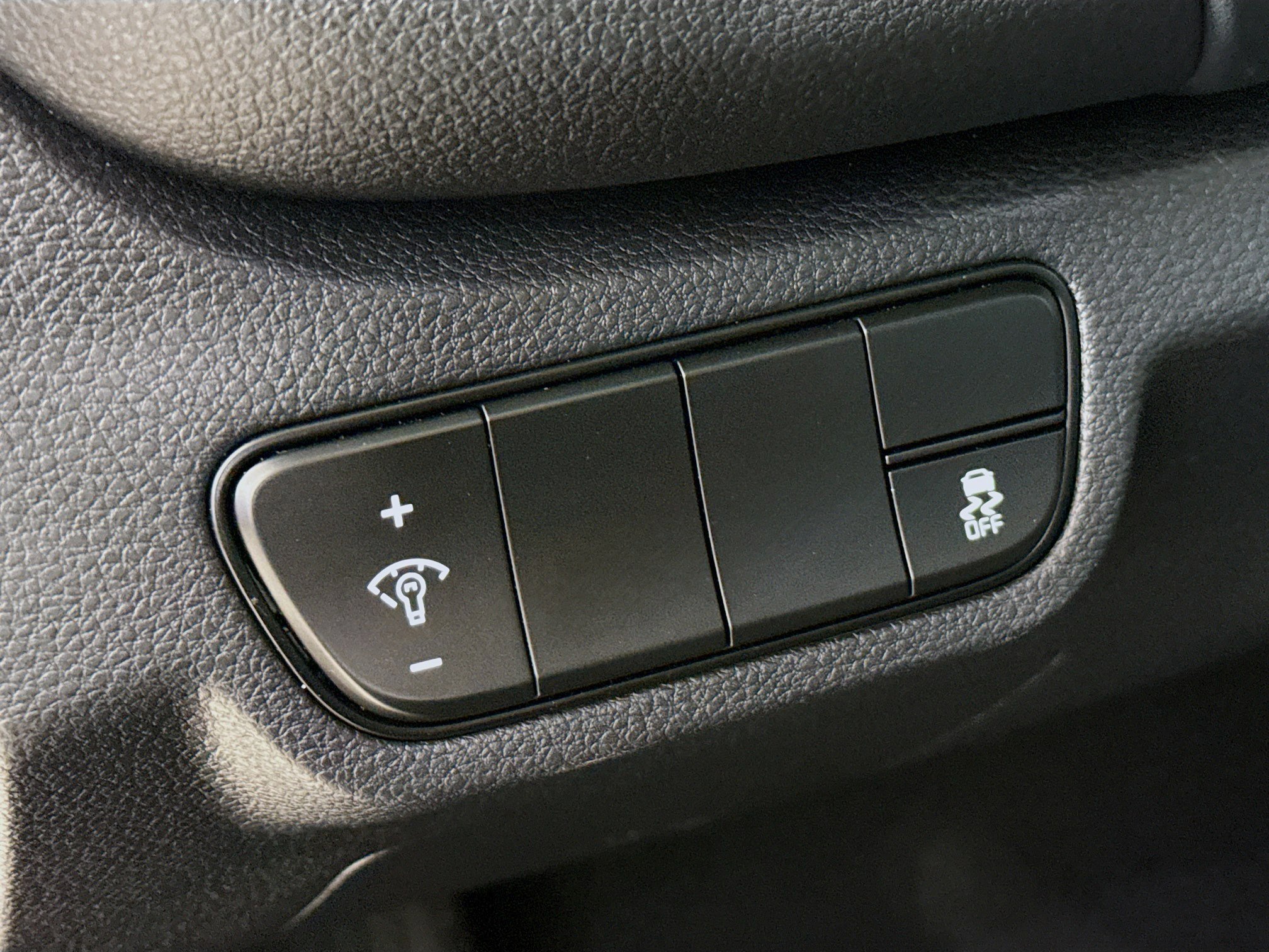 Used 2024 Kia Seltos SX image 9