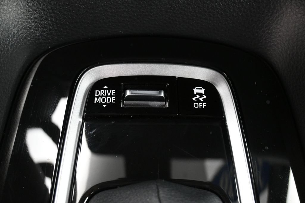 Certified 2026 Toyota Corolla SE w/ SE Package FWD image 23
