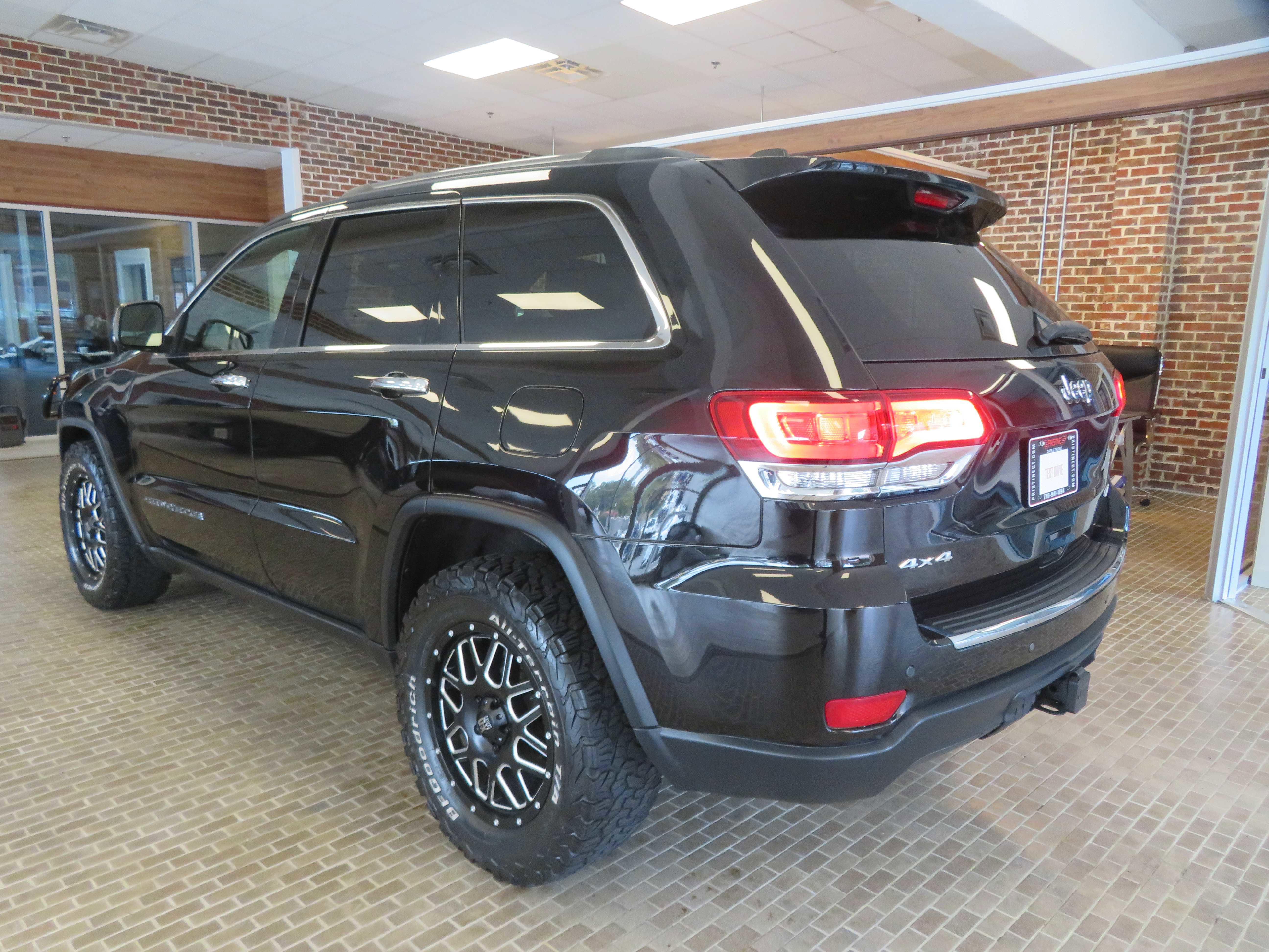 Used 2020 Jeep Grand Cherokee Limited w/ Trailer Tow Group IV image 74