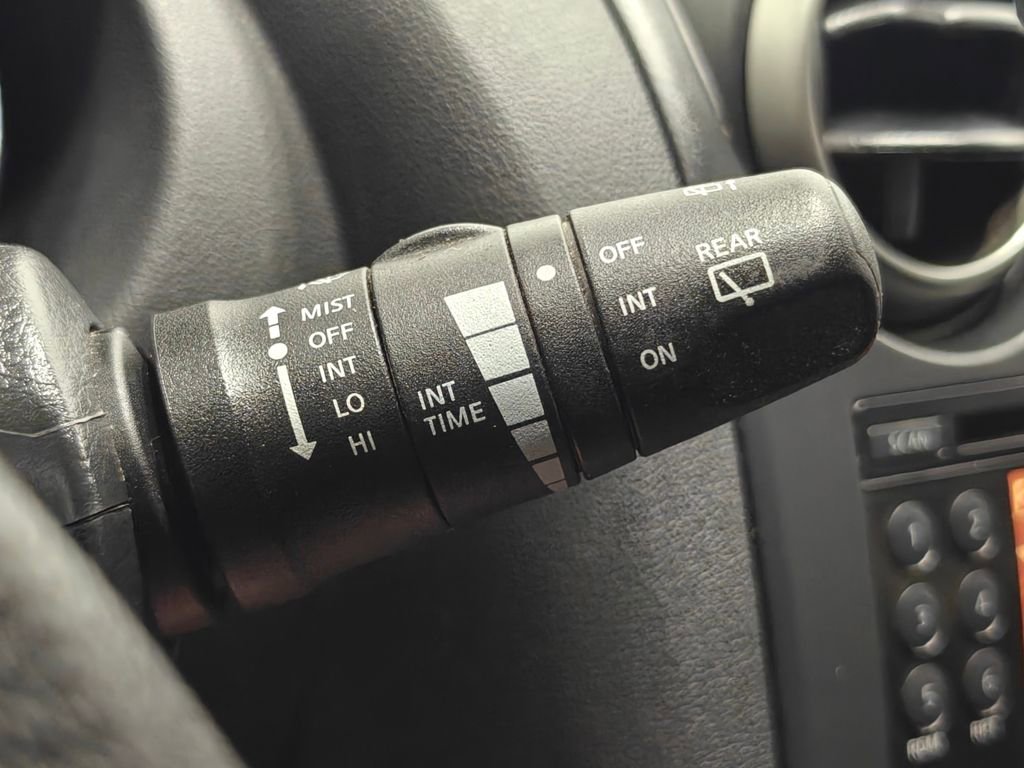 Used 2011 Nissan Rogue SV image 12