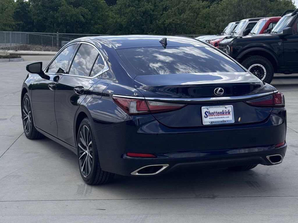 Used 2025 Lexus ES 350 w/ Premium Package image 4