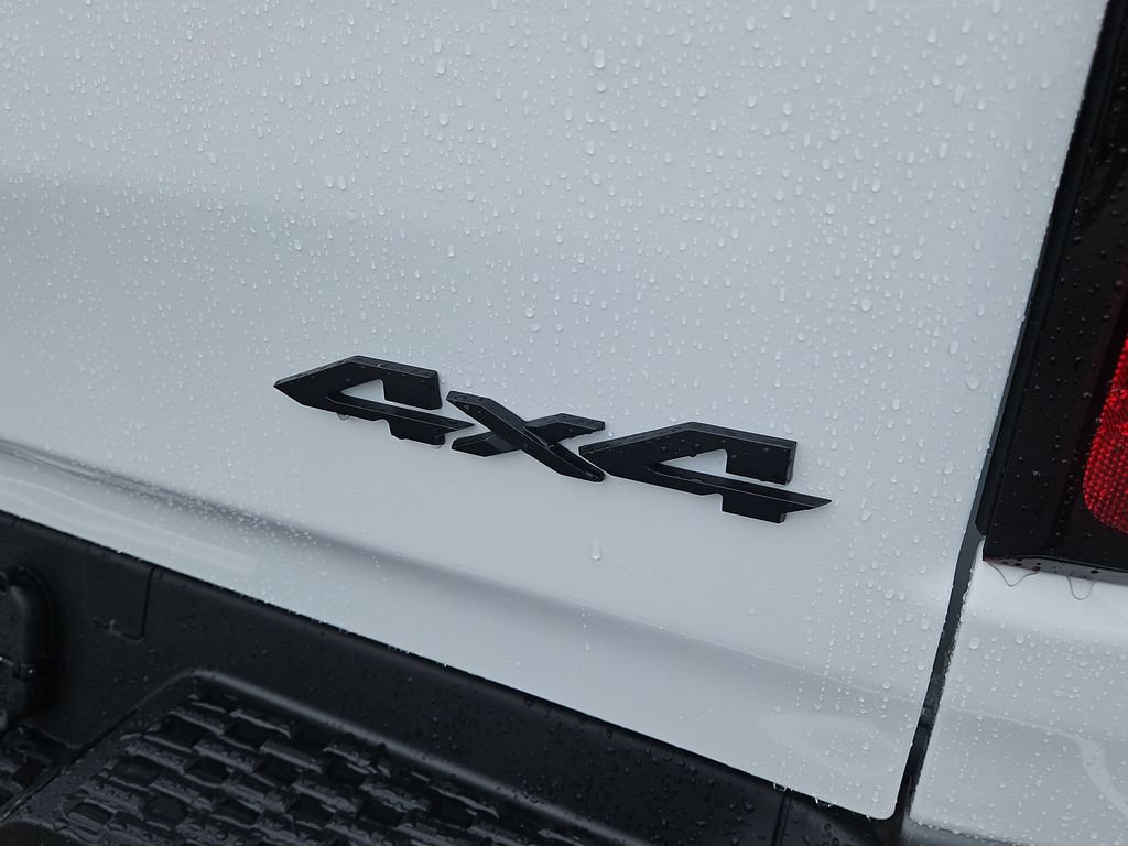 New 2026 RAM 1500 Express AWD/4WD image 5