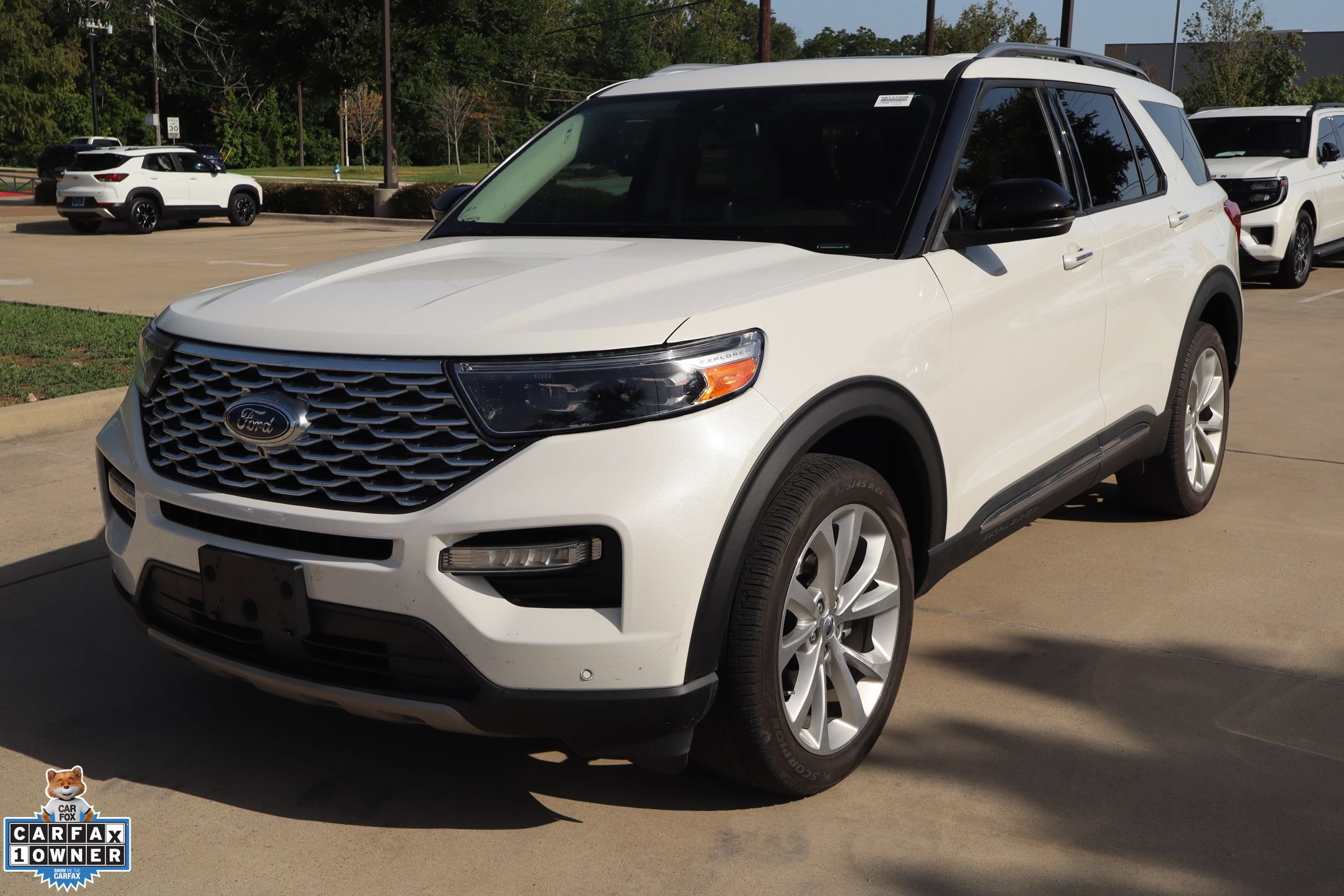 Certified 2024 Ford Explorer Platinum w/ Technology Package AWD/4WD image 8