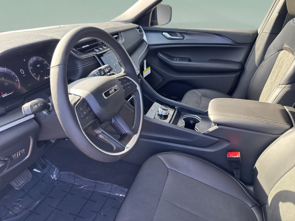 New 2025 Jeep Grand Cherokee 4WD image 21