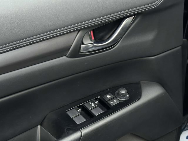 Used 2017 MAZDA CX-5 Touring image 16