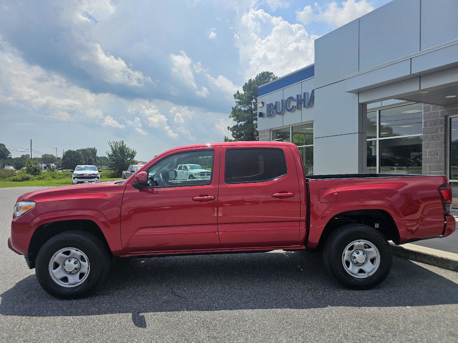 Used 2023 Toyota Tacoma SR image 9