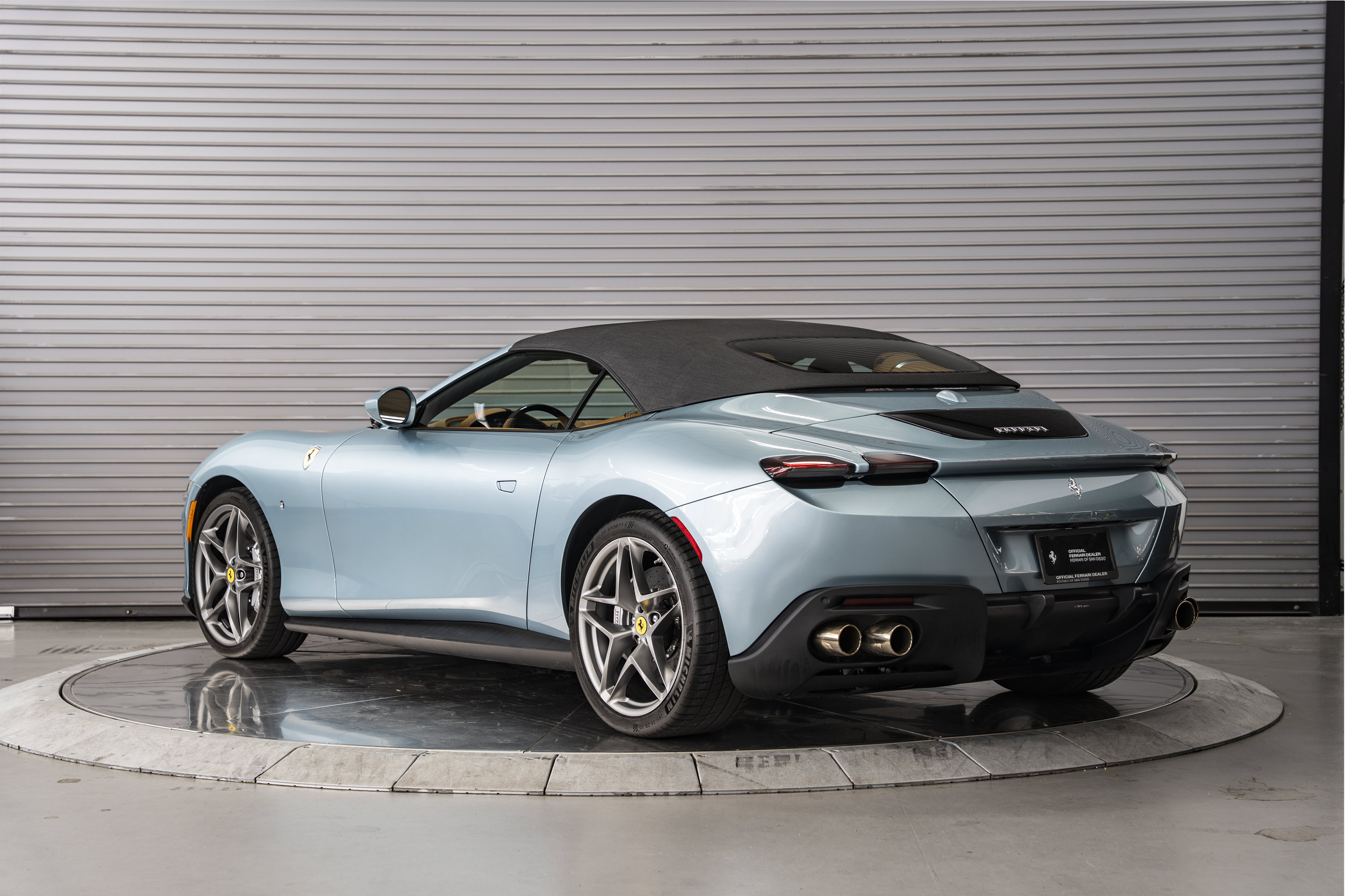 Used 2025 Ferrari Roma Spider RWD image 10