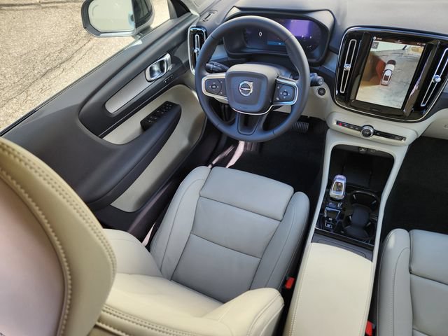 New 2026 Volvo XC40 B5 Plus w/ Protection Package Premier AWD/4WD image 10