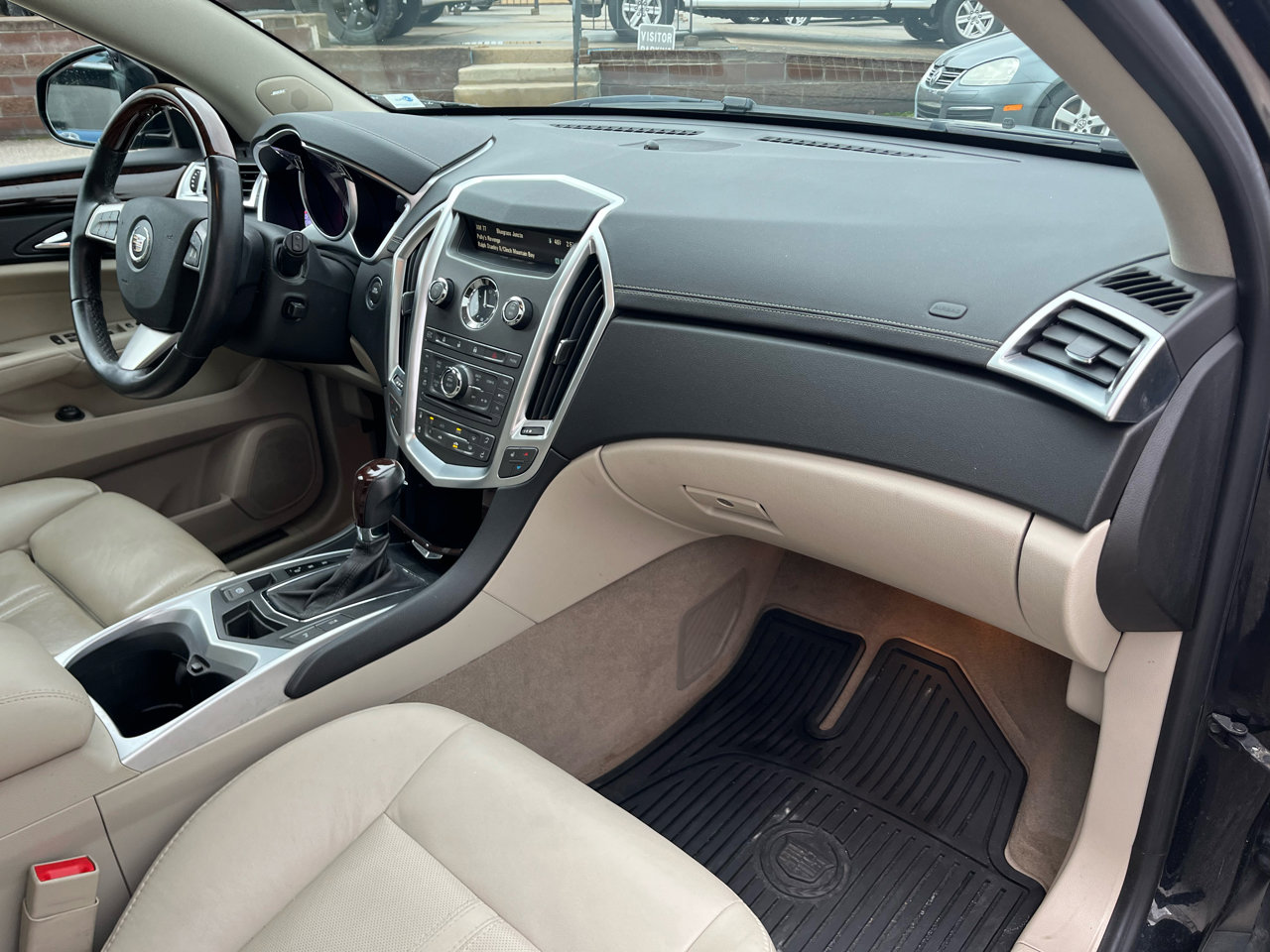 Used 2011 Cadillac SRX Luxury image 18