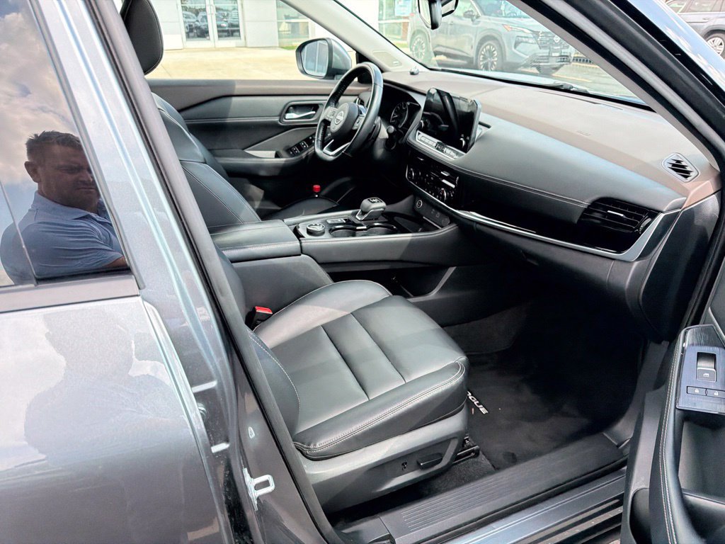 Used 2022 Nissan Rogue SL w/ SL Premium Package AWD/4WD image 14