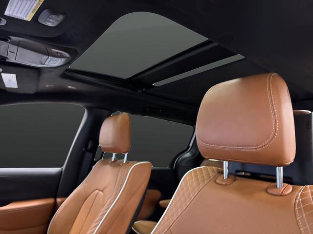 New 2026 Chrysler Pacifica Pinnacle w/ Trailer Tow Group image 7