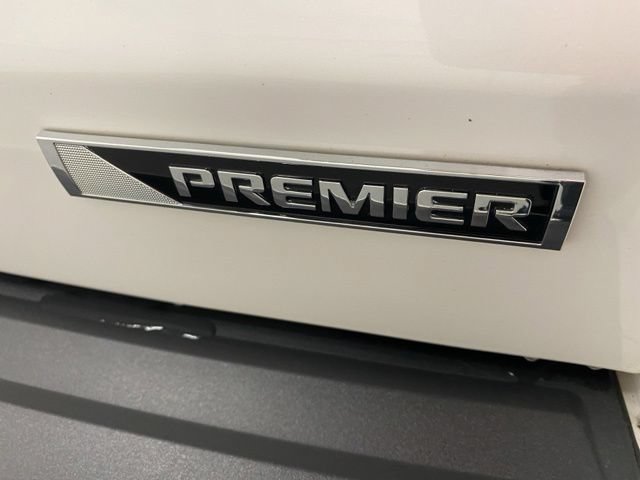 Used 2017 Chevrolet Suburban Premier AWD/4WD image 36