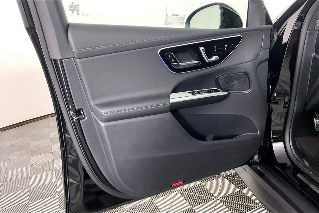Used 2026 Mercedes-Benz GLC 300 4MATIC image 15