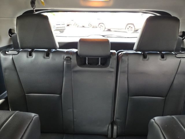 Used 2026 Toyota Highlander XLE AWD/4WD image 26