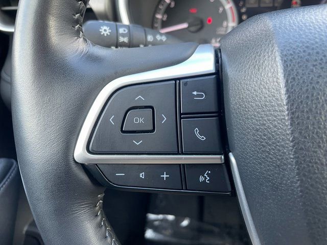 Used 2023 Toyota Highlander XLE image 24
