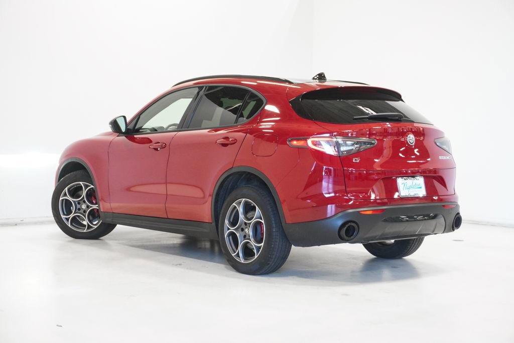 Used 2024 Alfa Romeo Stelvio Sprint image 28