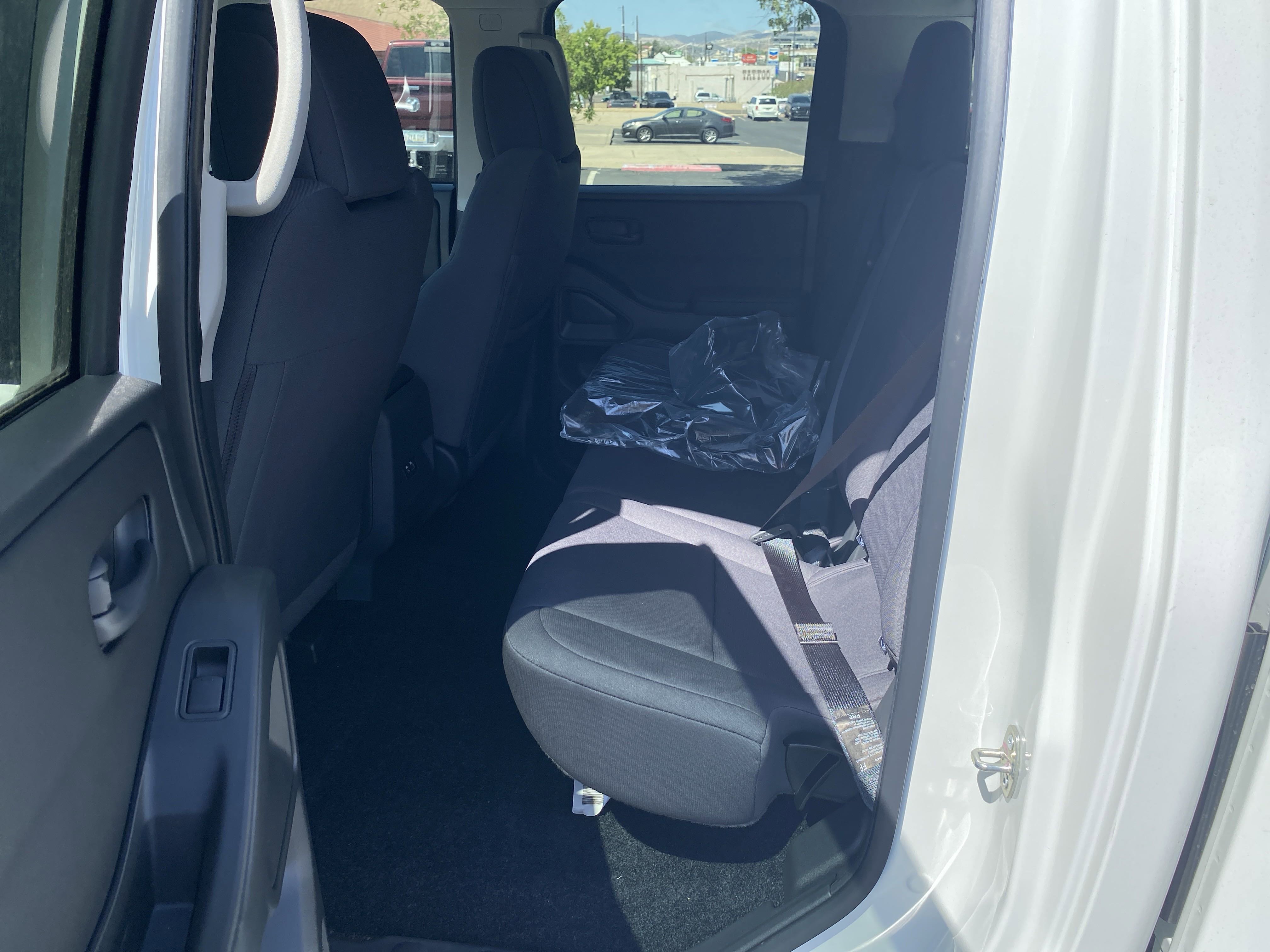 New 2025 Nissan Frontier S image 18