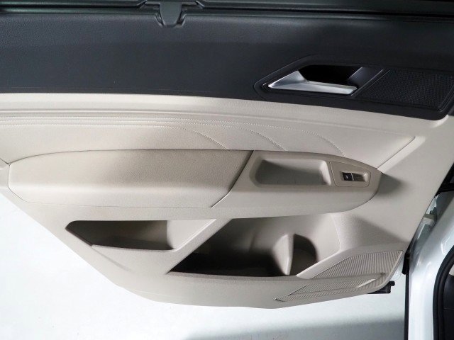 Used 2023 Volkswagen Atlas SE w/ Technology Package image 55