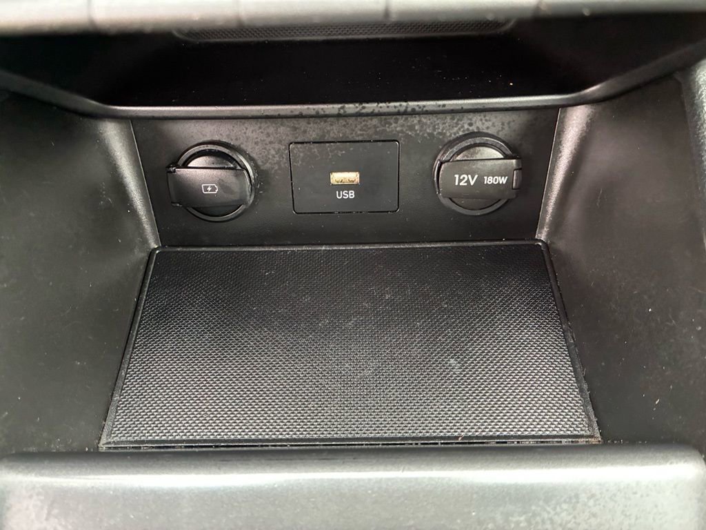 Used 2023 Hyundai Kona SEL image 32