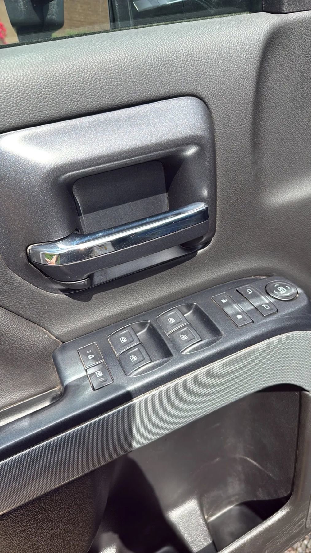 Used 2019 Chevrolet Silverado 2500 LT AWD/4WD image 16