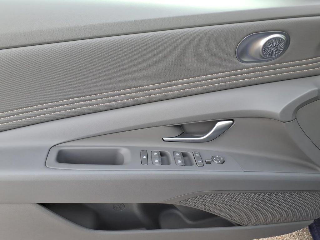 New 2026 Hyundai Elantra Sport FWD image 14