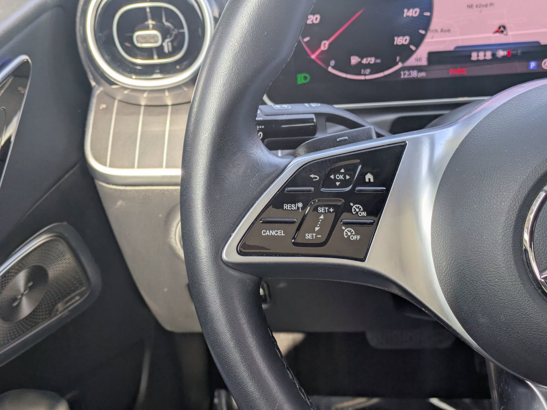 Used 2024 Mercedes-Benz C 300 Sedan image 13