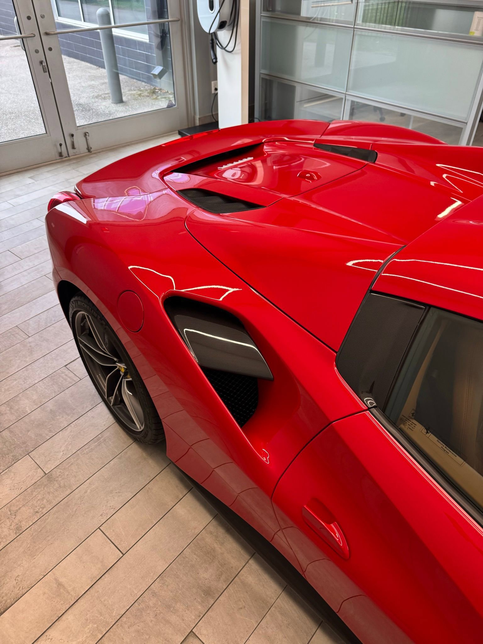 Used 2019 Ferrari 488 Spider image 6
