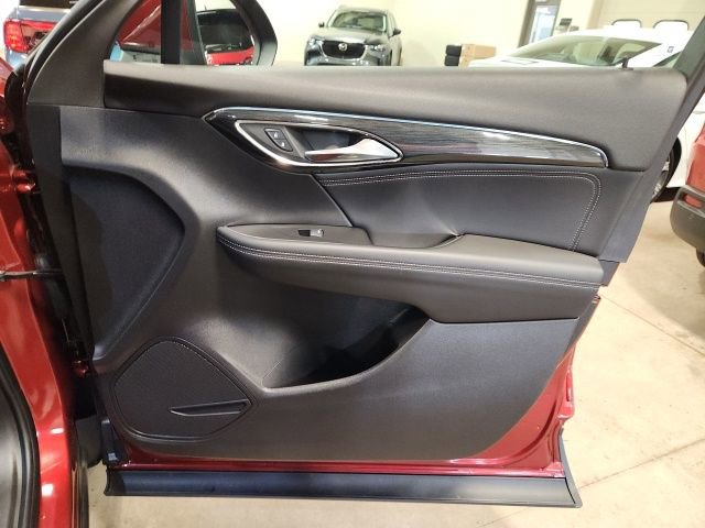 Certified 2023 Buick Envision Essence image 33