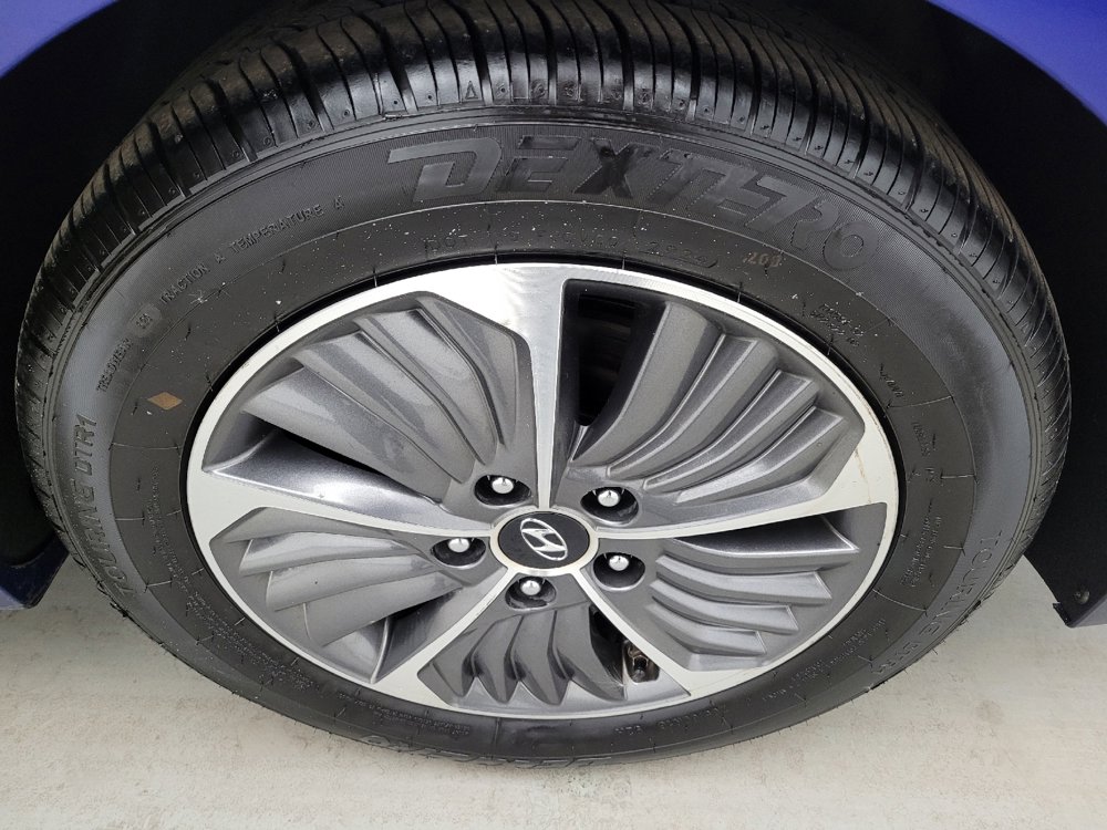 Used 2021 Hyundai Ioniq SE FWD image 31