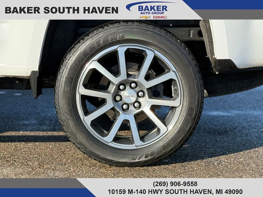 Used 2022 GMC Canyon Denali image 4