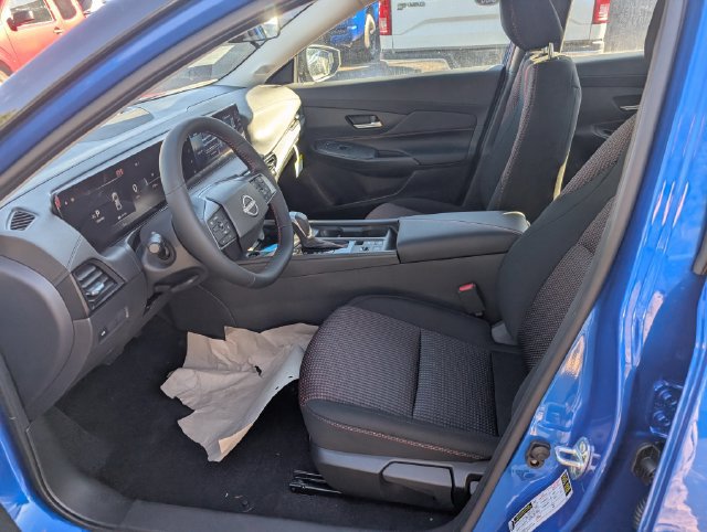 New 2027 Nissan Sentra SR w/ Floor Mat Package FWD image 13