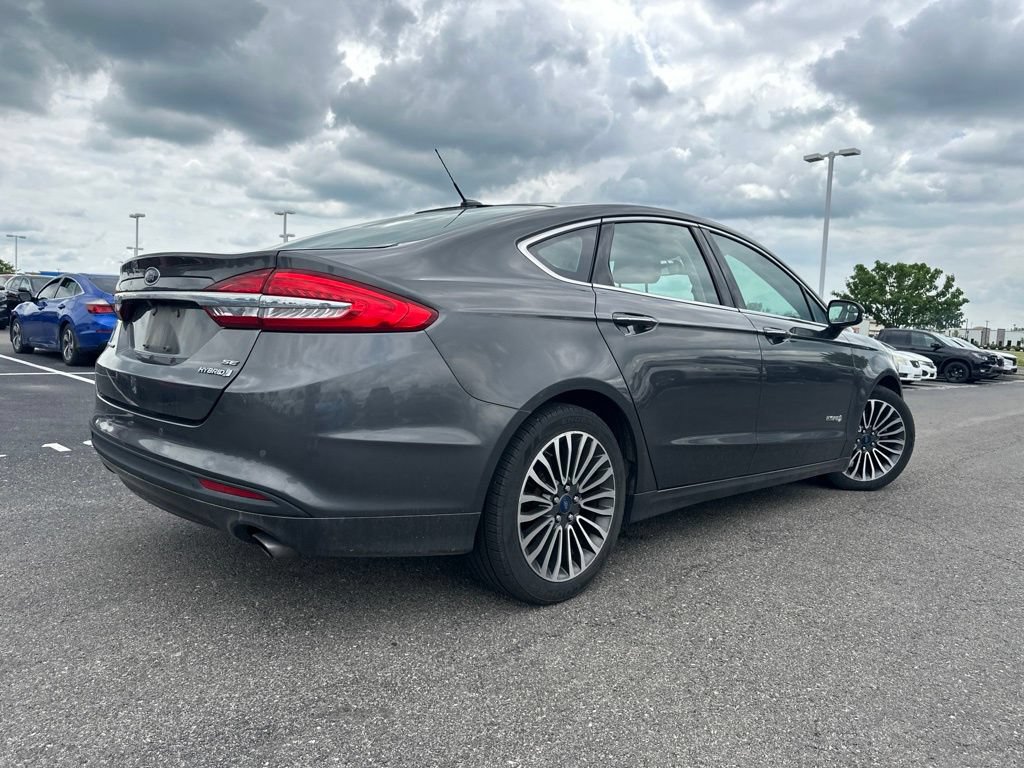 Used 2018 Ford Fusion SE w/ Equipment Group 602A FWD image 11