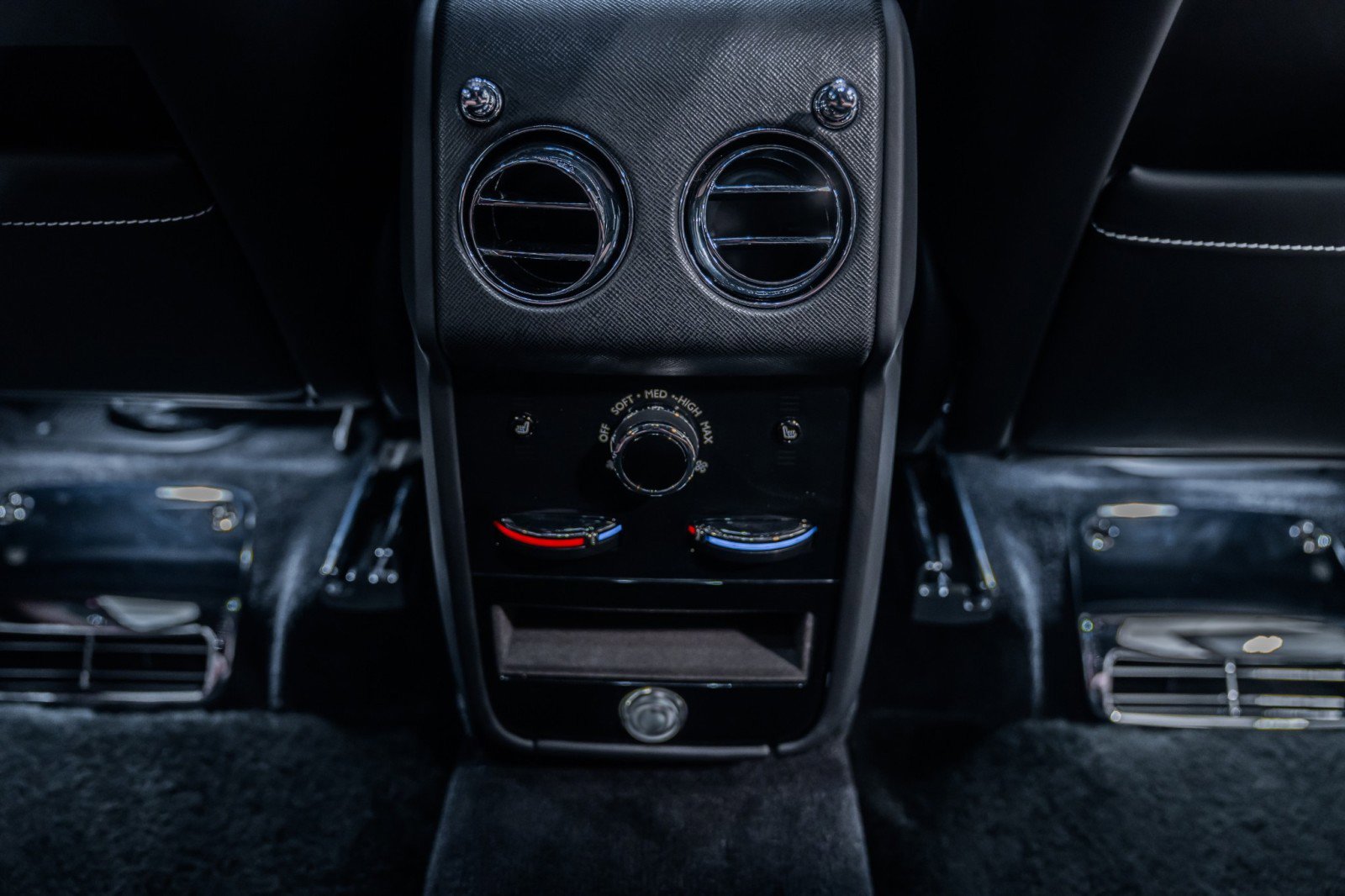 Used 2023 Rolls-Royce Cullinan image 31