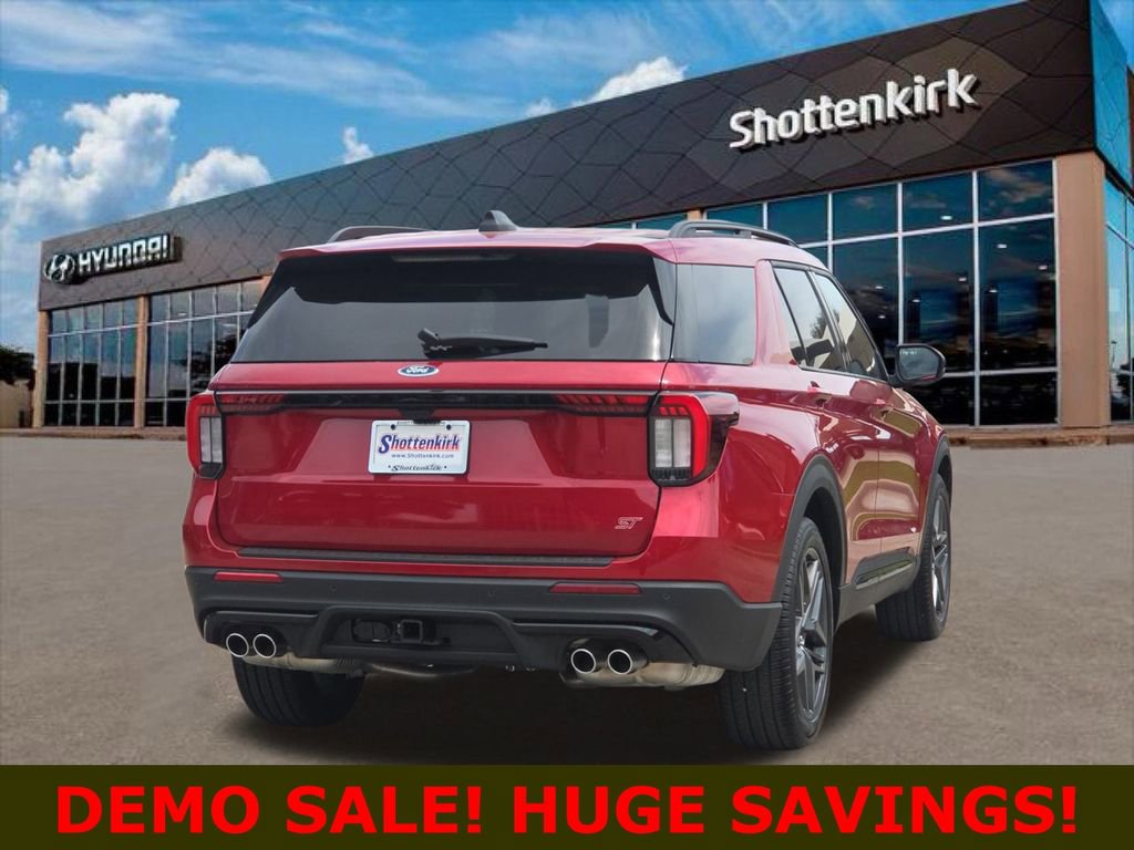Used 2025 Ford Explorer ST image 6