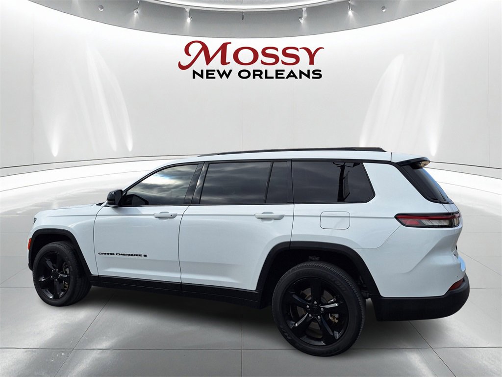 Used 2023 Jeep Grand Cherokee L Laredo image 7