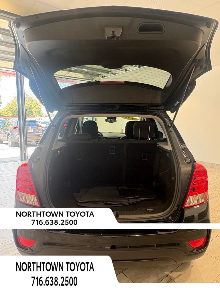 Used 2020 Chevrolet Trax LS w/ Tint and Cruise Package FWD image 14