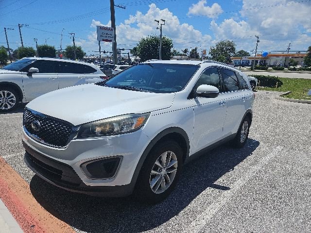 Used 2017 Kia Sorento LX w/ LX Convenience Package FWD image 1