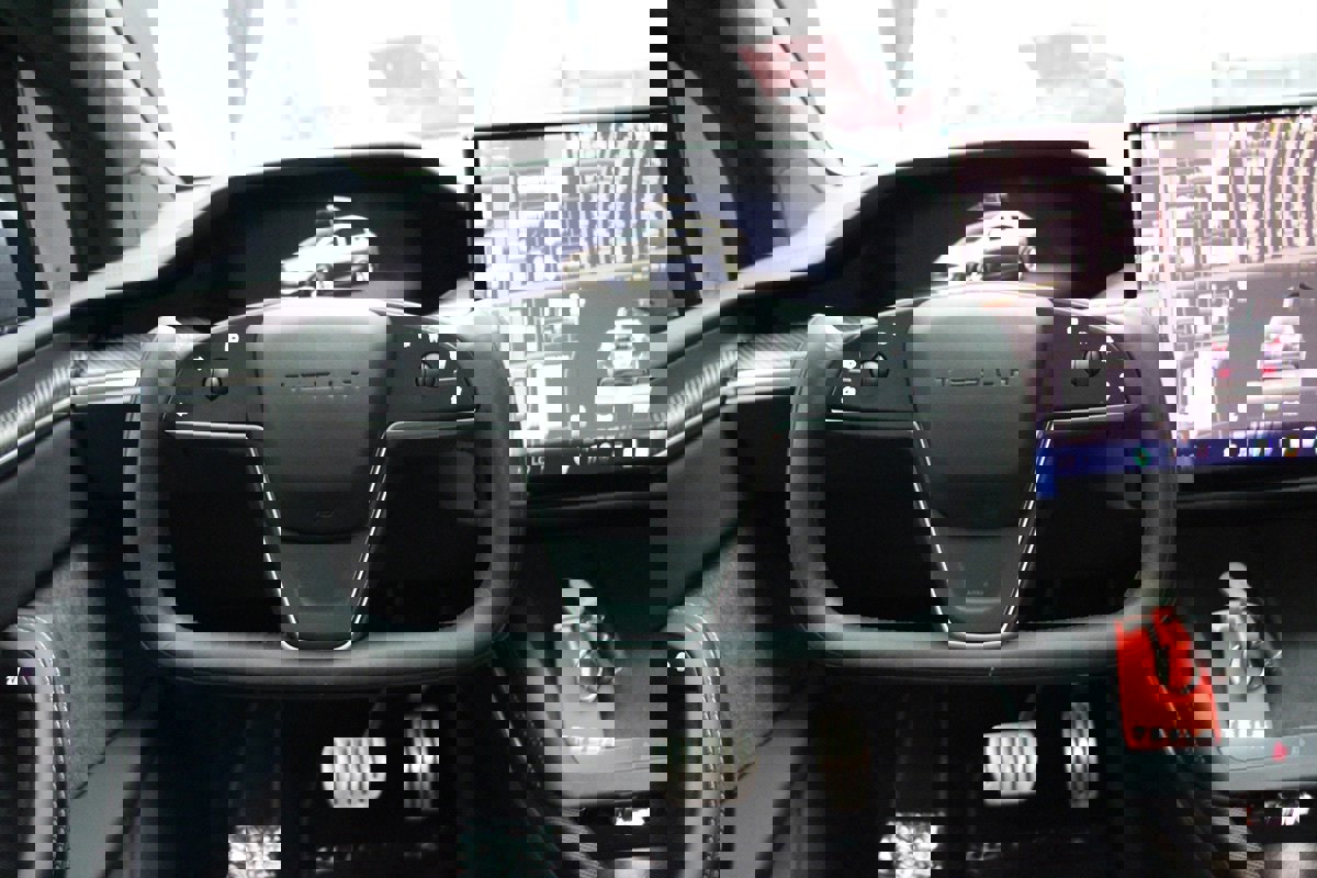 Used 2022 Tesla Model X Plaid image 47