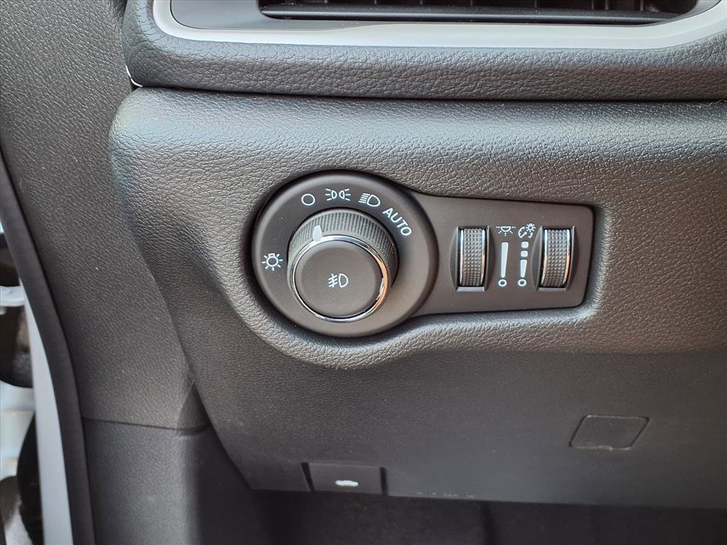 New 2026 Chrysler Pacifica Select image 21