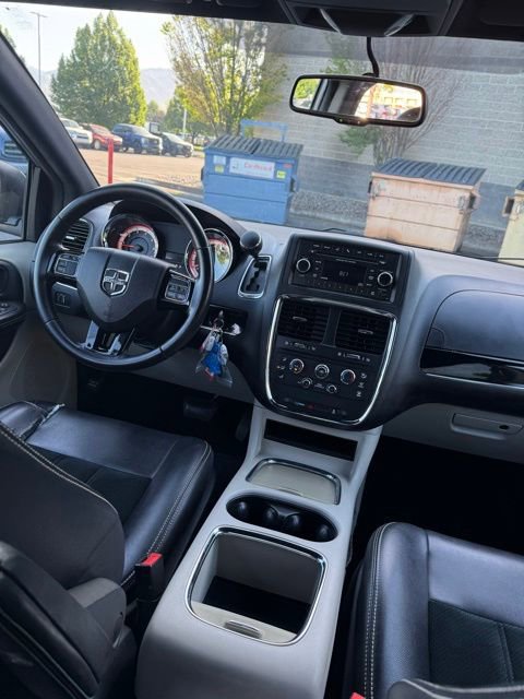 Used 2017 Dodge Grand Caravan SXT FWD image 26