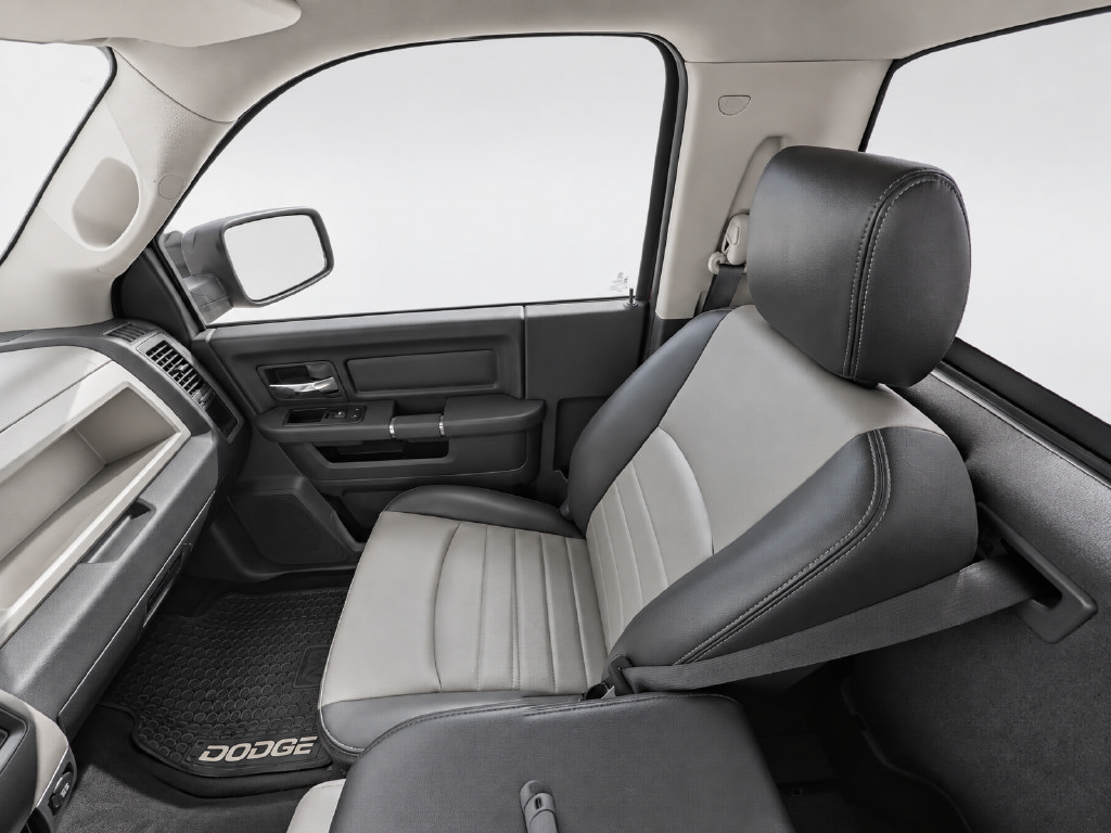 Used 2011 RAM 1500 2WD Regular Cab image 13