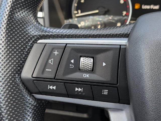 Used 2025 Mitsubishi Outlander ES FWD image 24