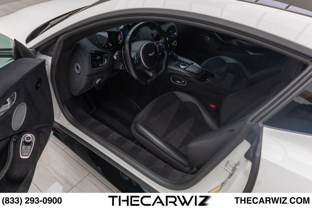 Used 2019 Aston Martin V8 Vantage Coupe RWD image 40