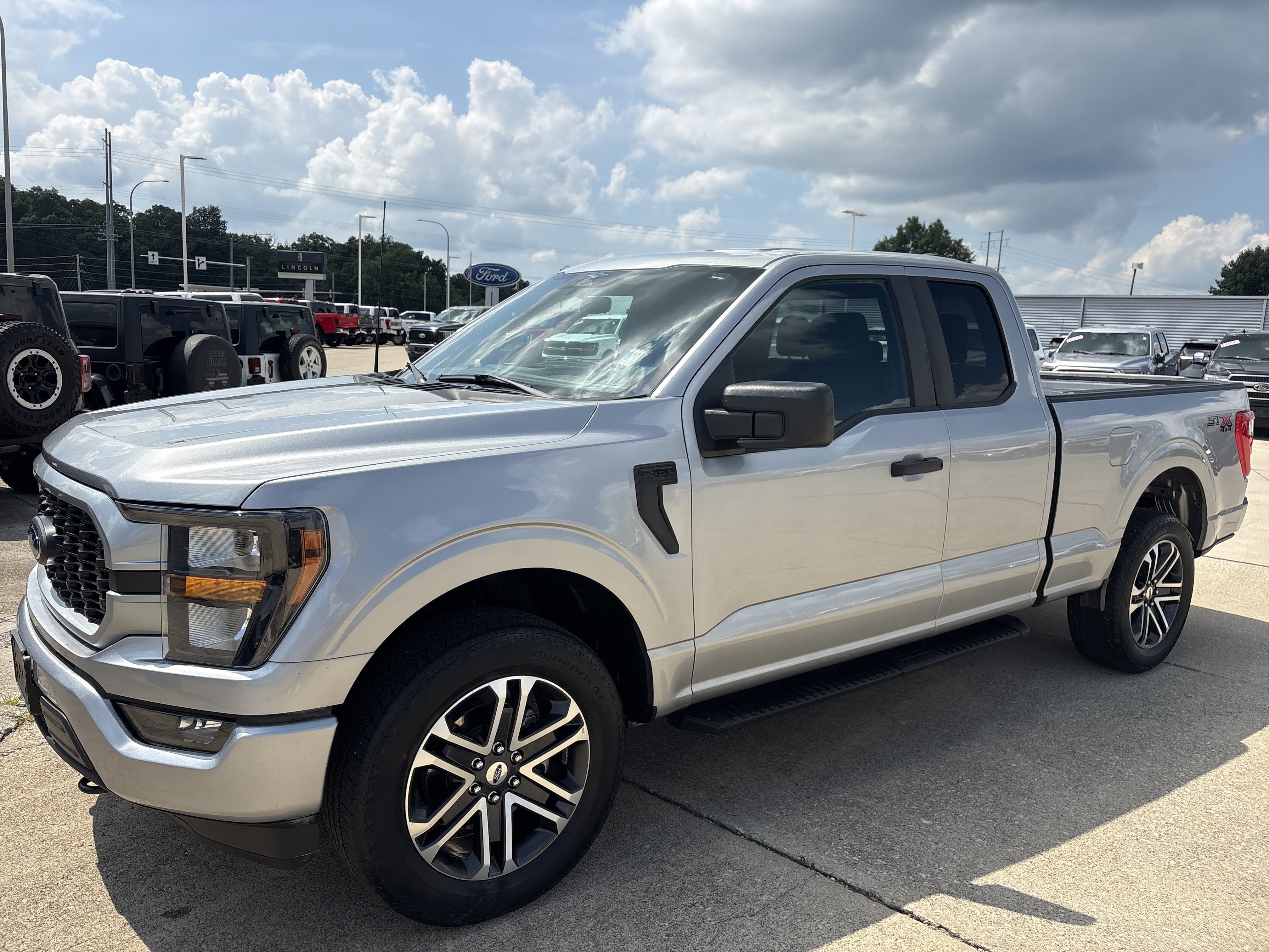 Used 2023 Ford F150 XL w/ STX Appearance Package AWD/4WD image 4